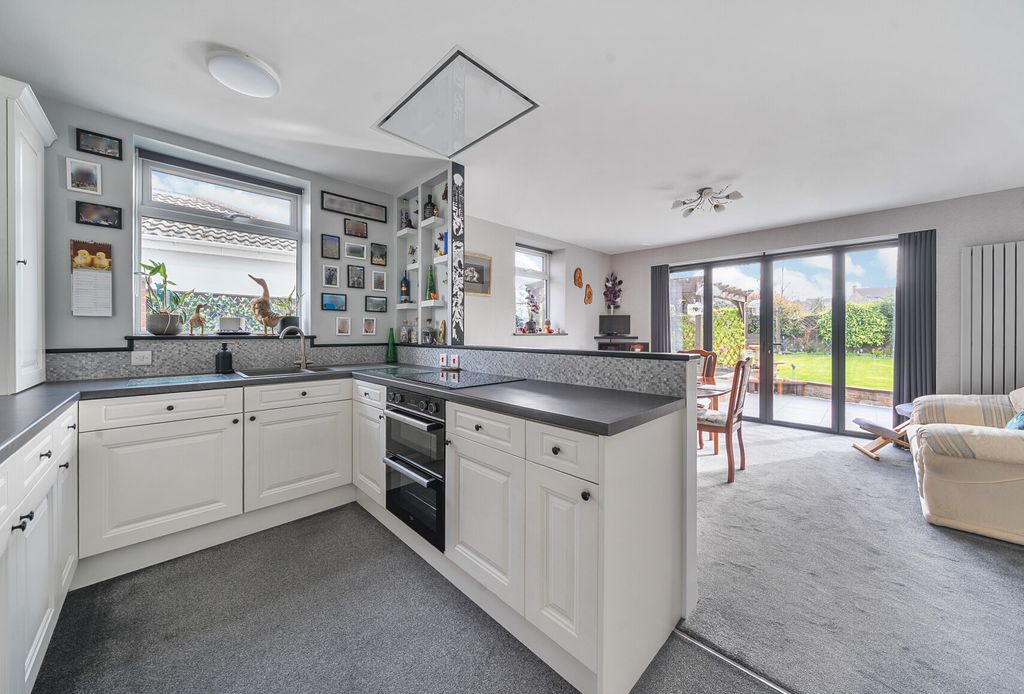 Property photo 3 of 24 1423135-11-69A961...