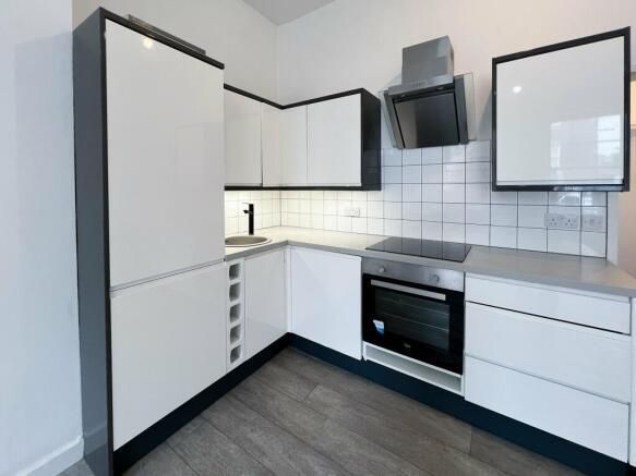 Property photo 2 of 7 Cave_St_2.Jpeg