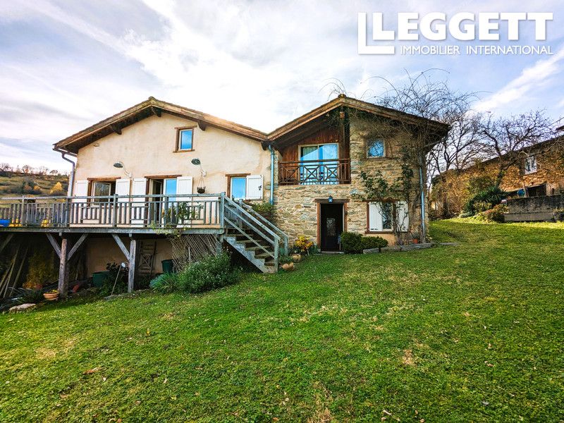 Property photo 2 of 10