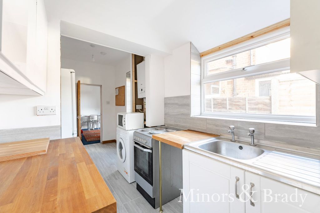 Property photo 3 of 10