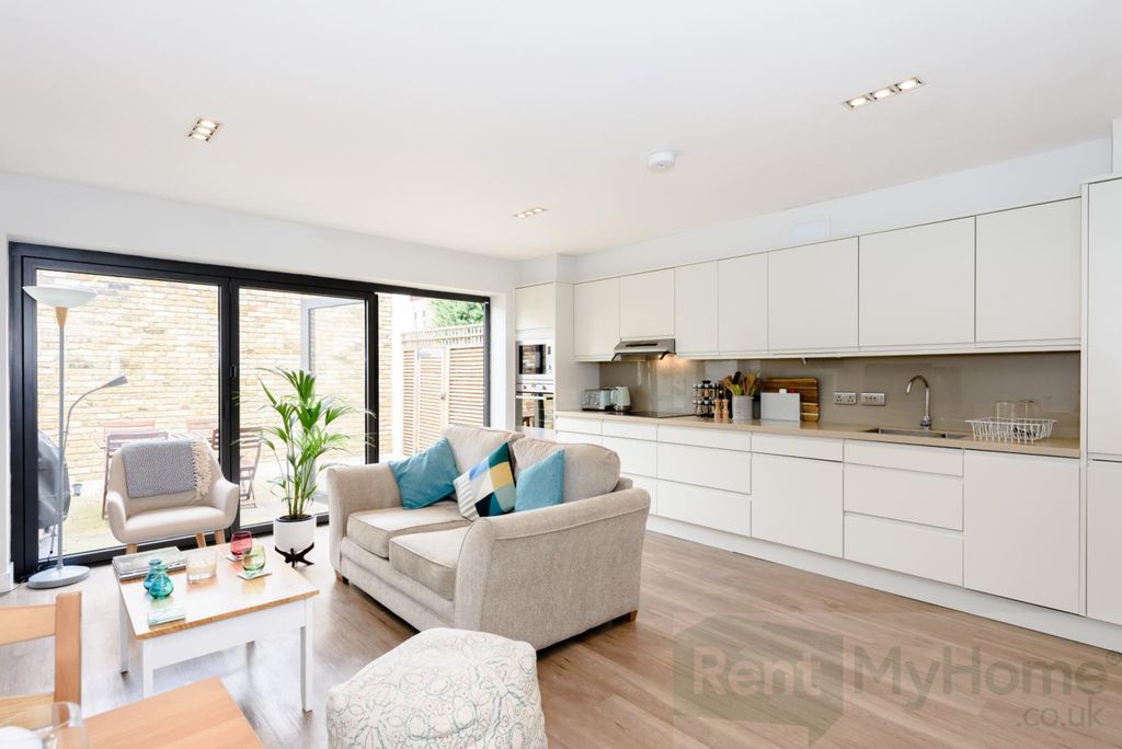 Property photo 3 of 18 49Mpa72W0Yjxxvcm-Kry1Tkqzsy