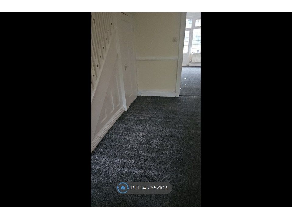 Property photo 3 of 35