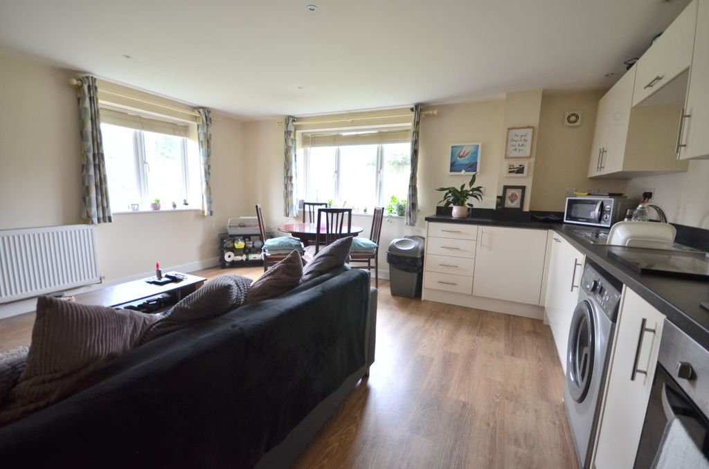 Property photo 3 of 8