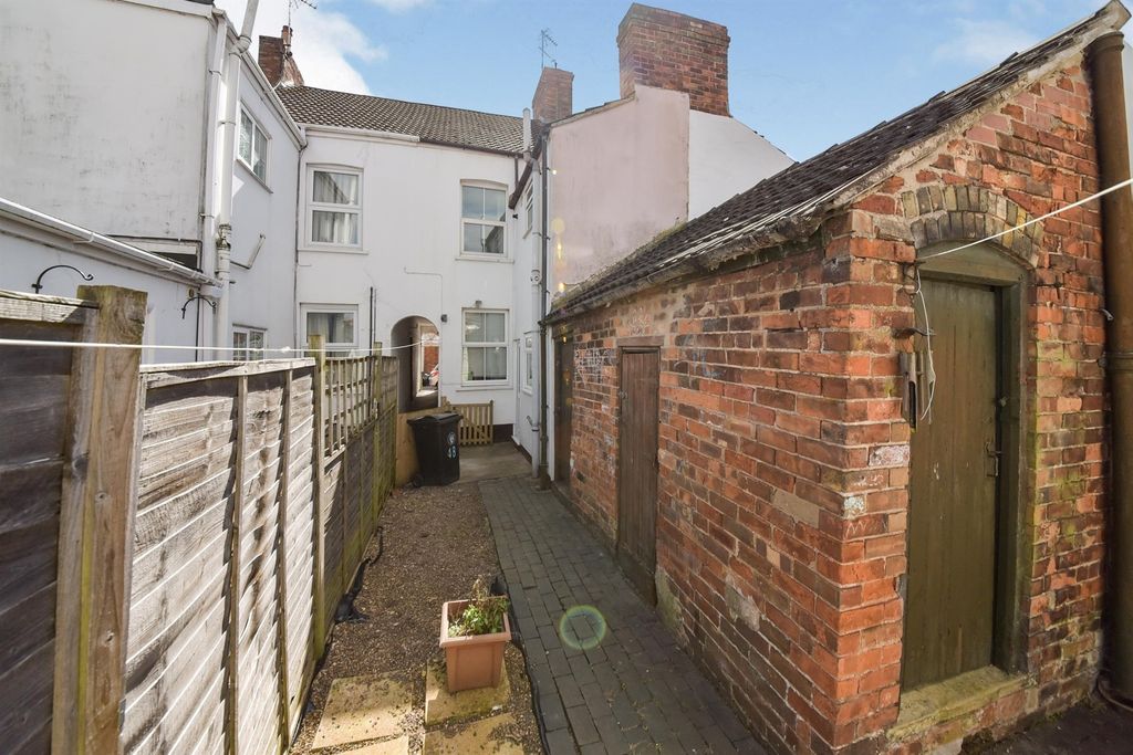 Property photo 2 of 4