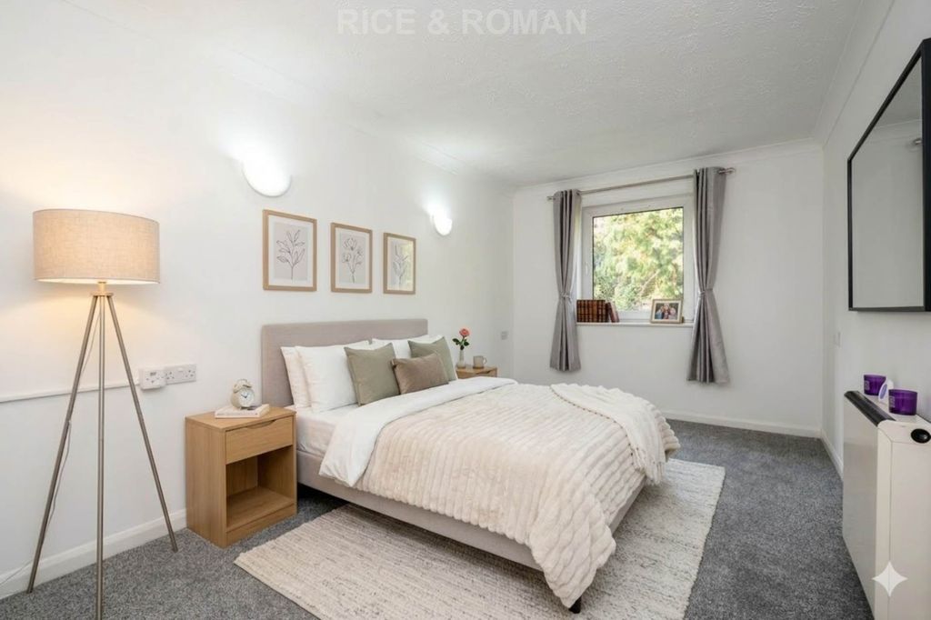 Property photo 3 of 5