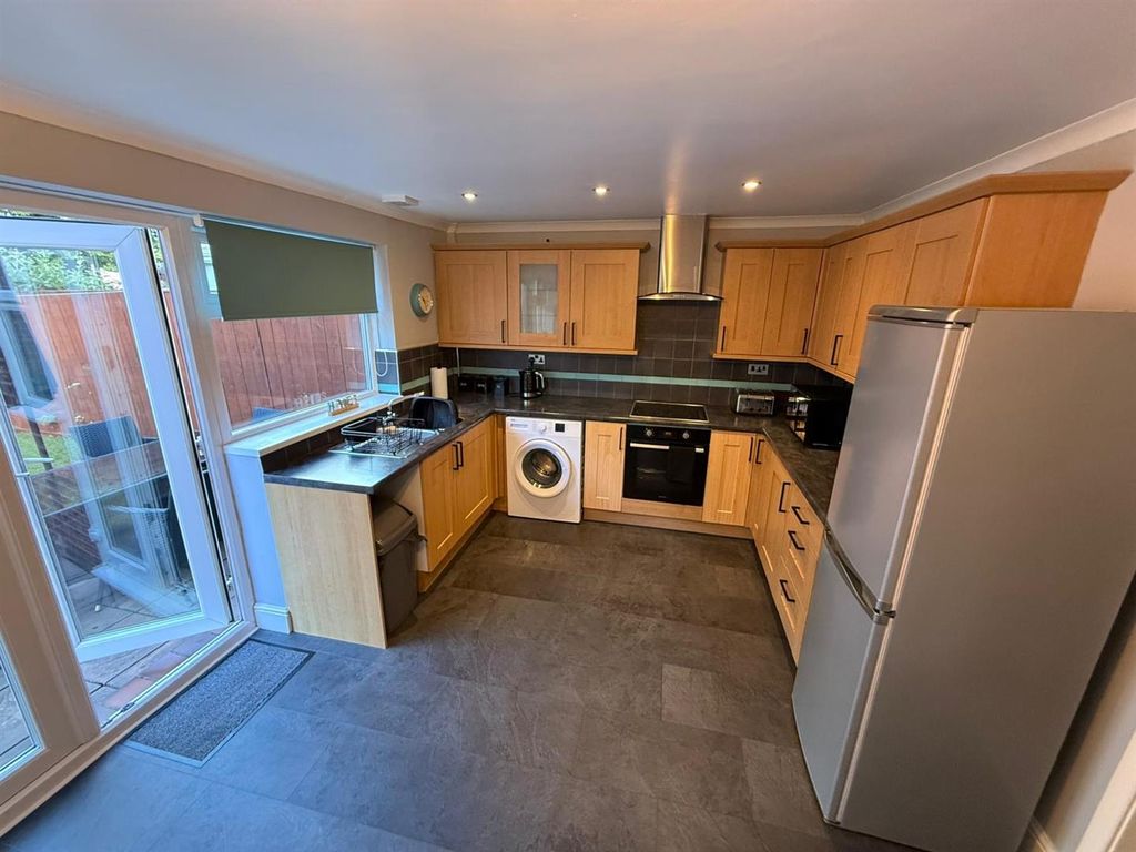 Property photo 3 of 11 4Ae2Cfb8-Ff4A-450B-Ad9d-E326c1B1d317.Jpg