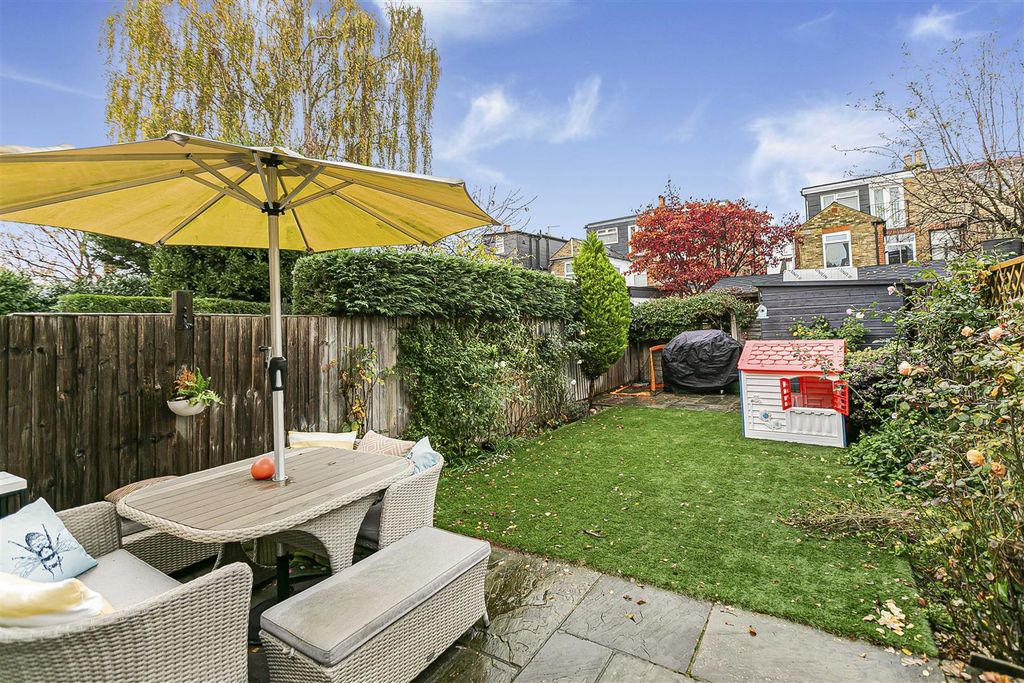 Property photo 3 of 19