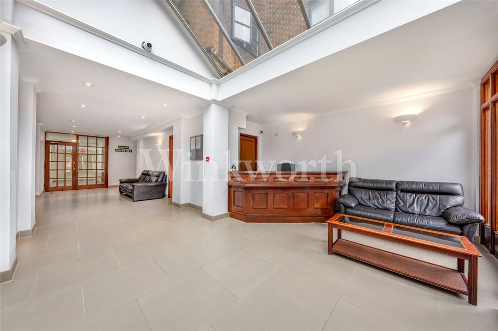 Property photo 3 of 15 Picture No. 02