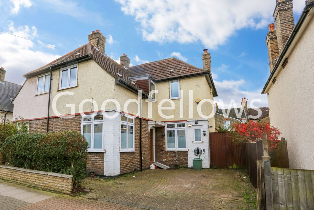 Property photo 1 of 9 99 Topsham Rd-2 Copy