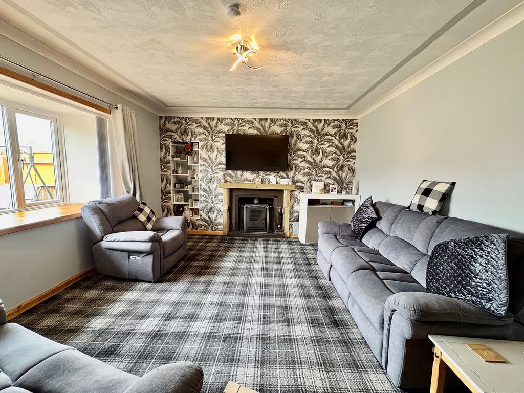 Property photo 3 of 16 Not Specified
