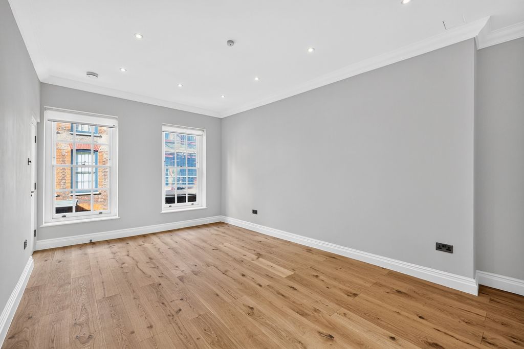 Property photo 2 of 20 Pbox-Img.Jpg