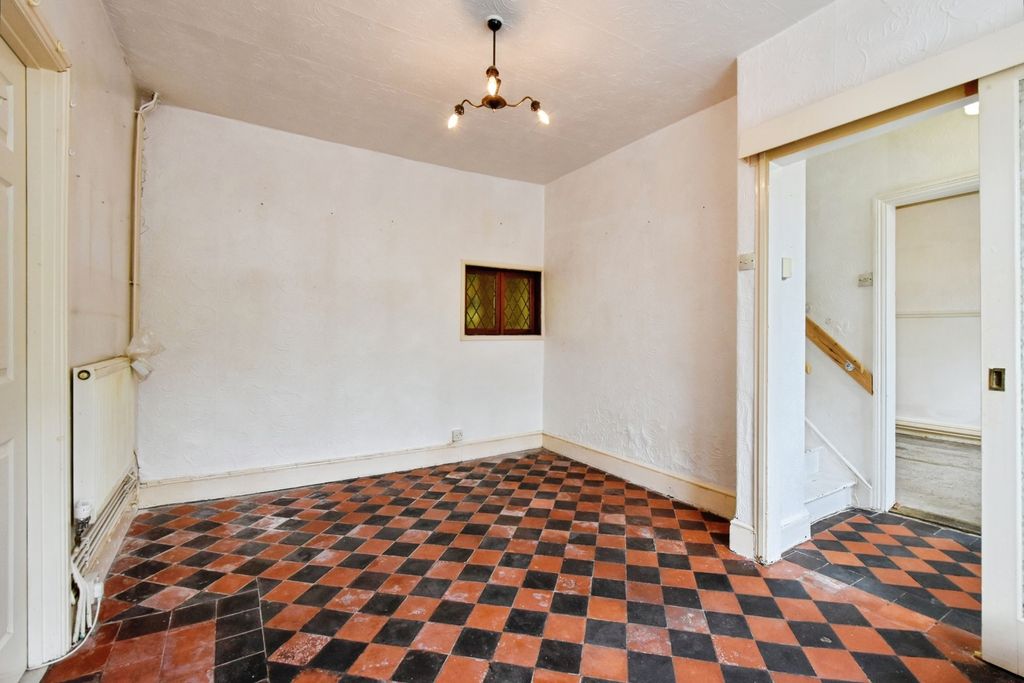 Property photo 3 of 17 Photo