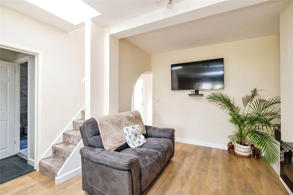 Property photo 3 of 19 Photography