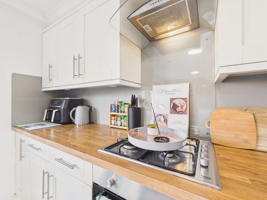 Property photo 2 of 15 5379755