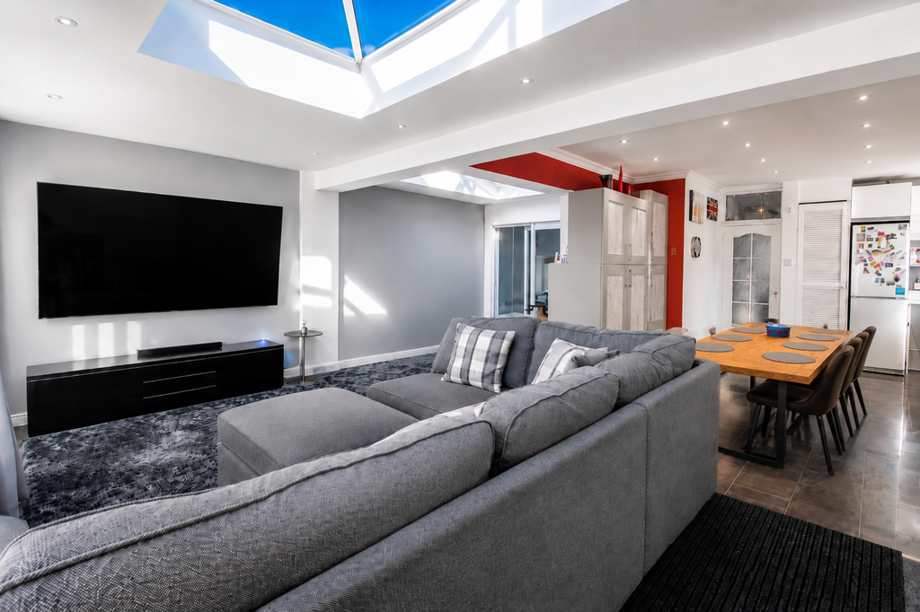 Property photo 2 of 13 E641283F-E2A5-40Ea-8A40-06B96Fe42990