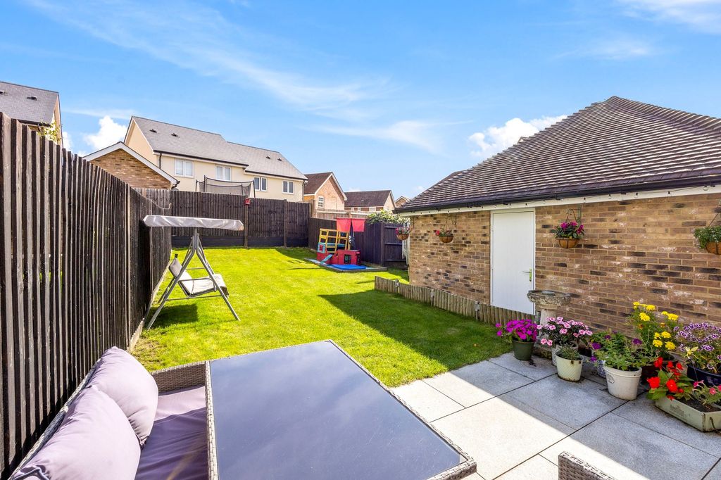 Property photo 2 of 22 Rear Garden