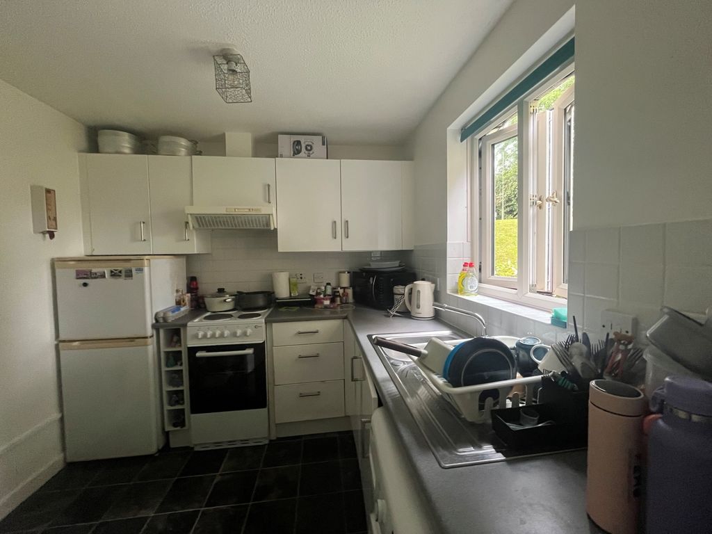 Property photo 3 of 9 37 Kelham Kitchen