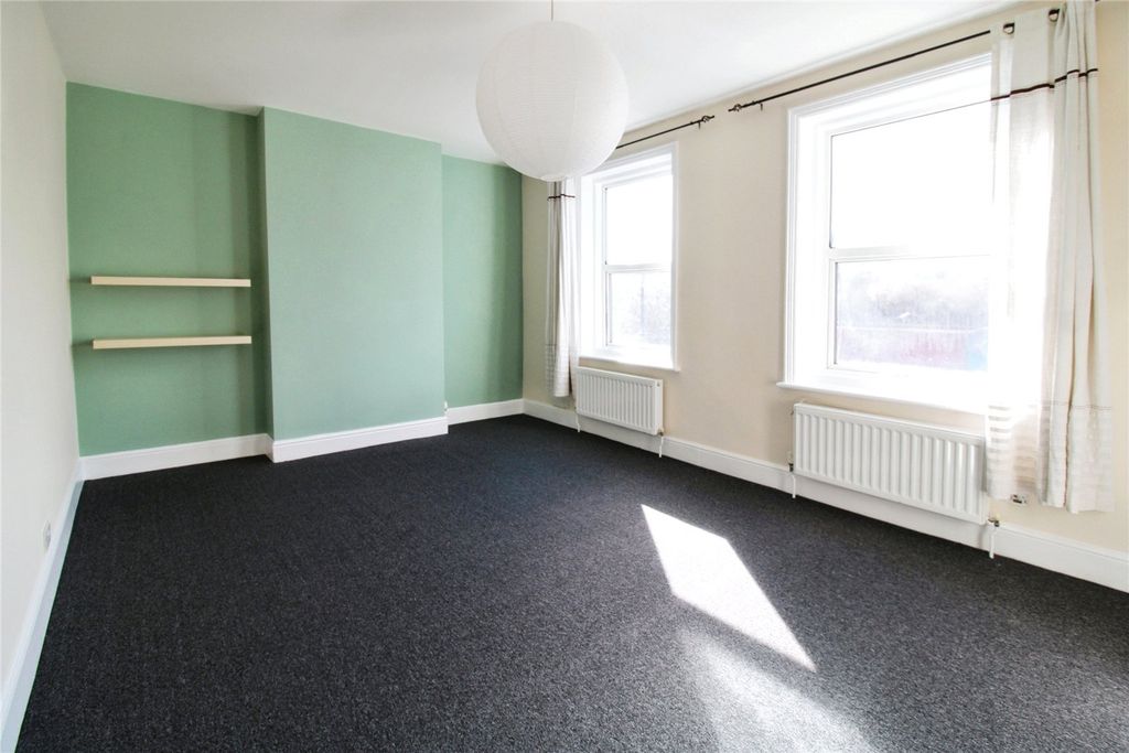 Property photo 3 of 14 Picture No. 11