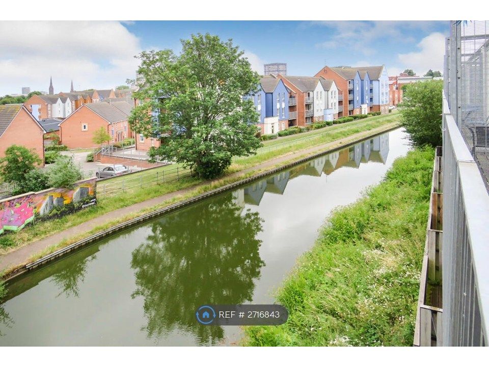 Property photo 2 of 21