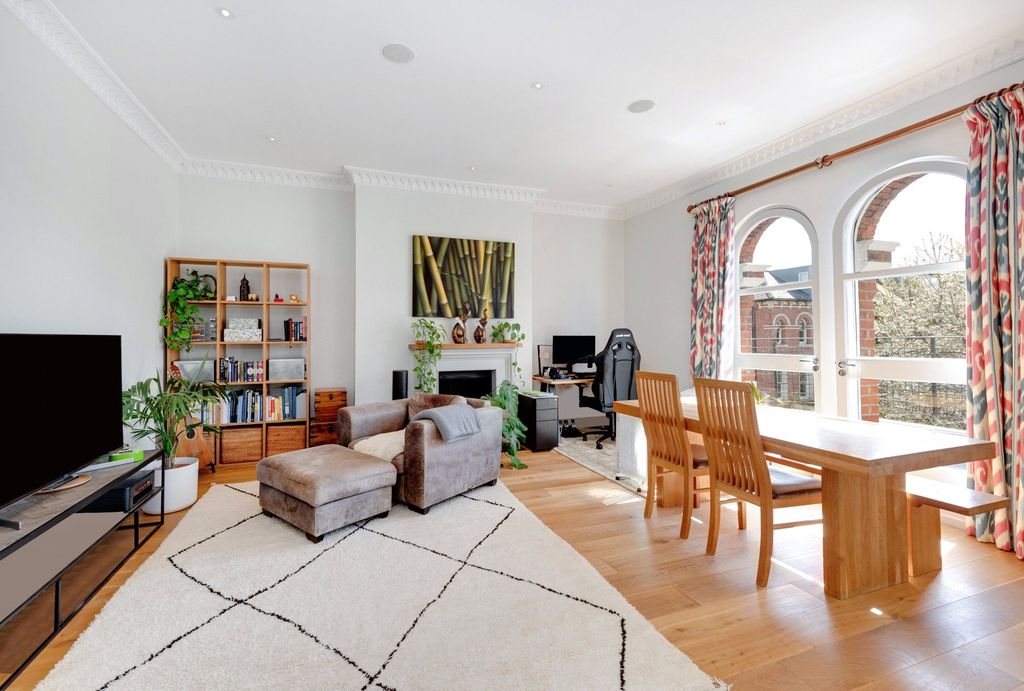 Property photo 2 of 12 Picture No. 01