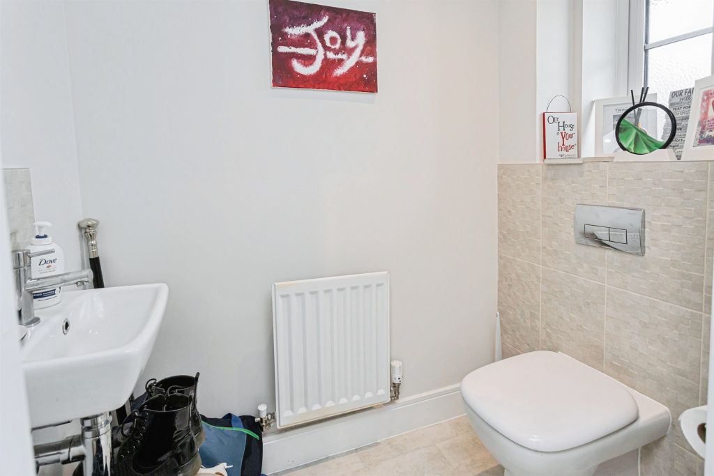 Property photo 3 of 18