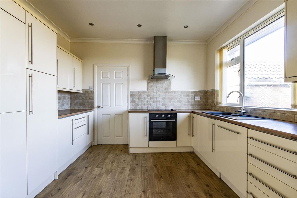 Property photo 1 of 13 Open Plan Dining Kitchen