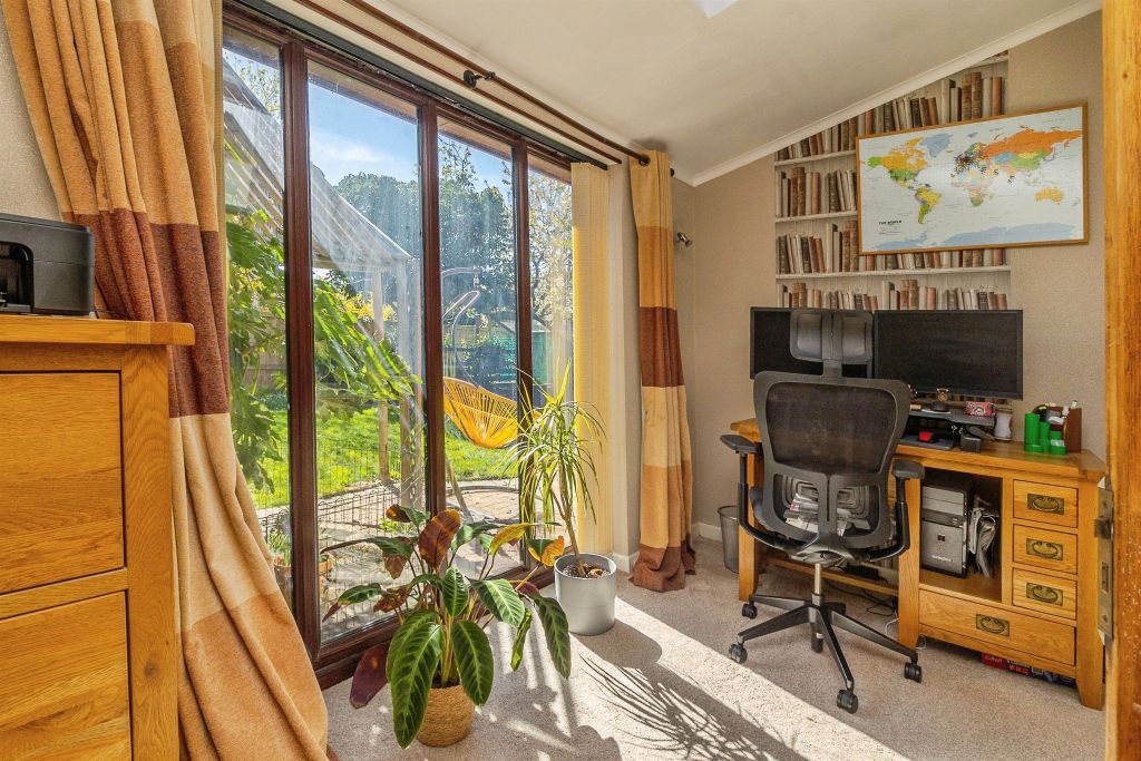 Property photo 3 of 36