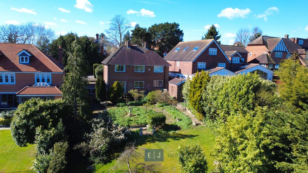 Property photo 2 of 24