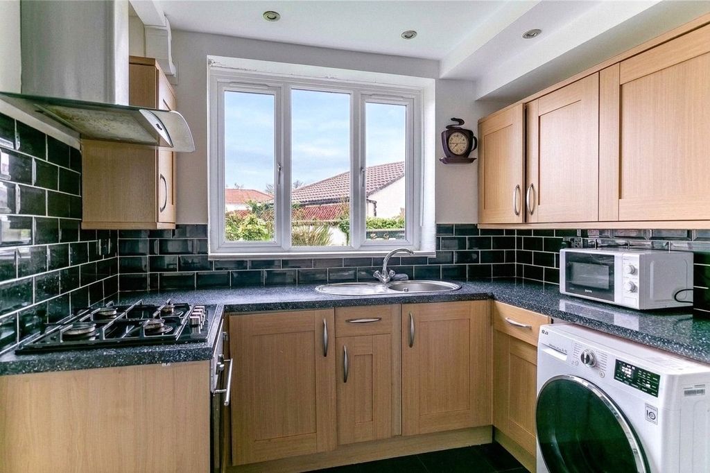 Property photo 3 of 12 Picture No. 08