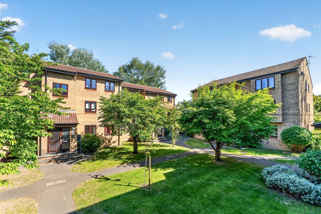 Property photo 1 of 12