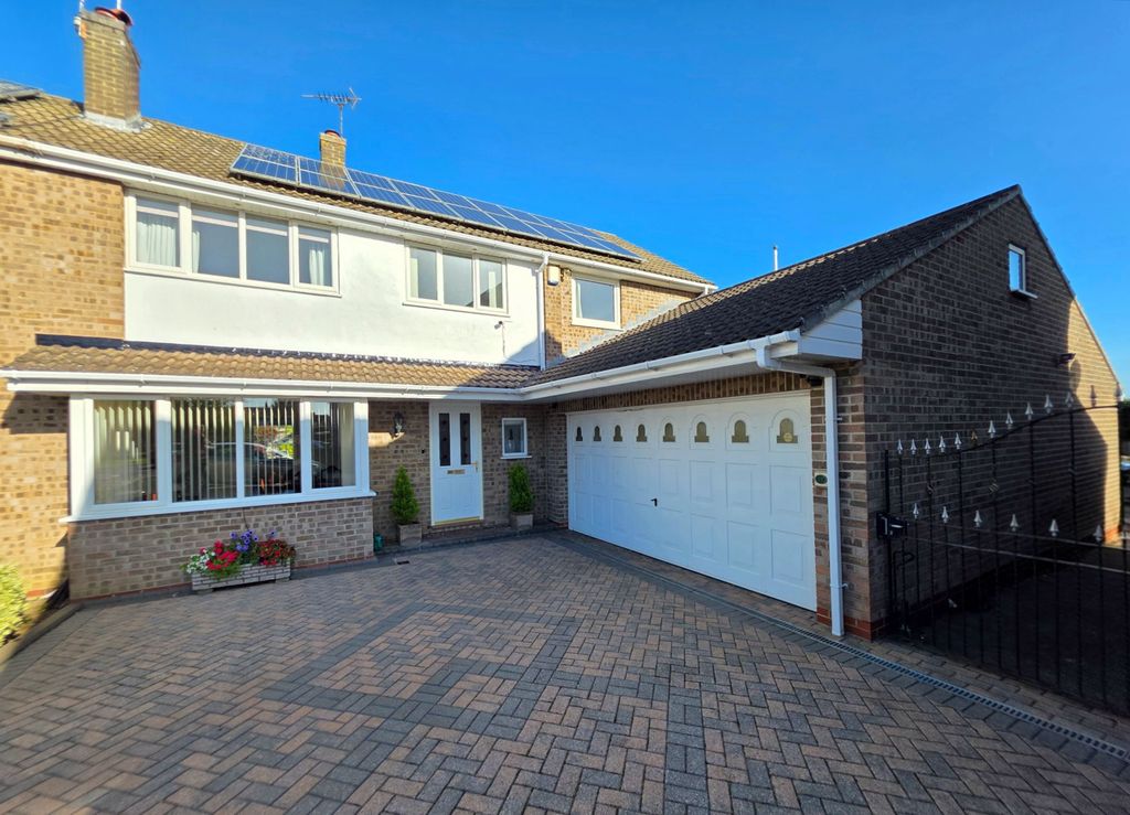 Property photo 1 of 34