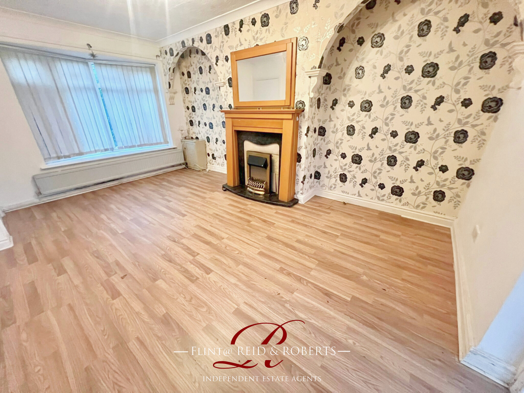 Property photo 2 of 11 Living Room