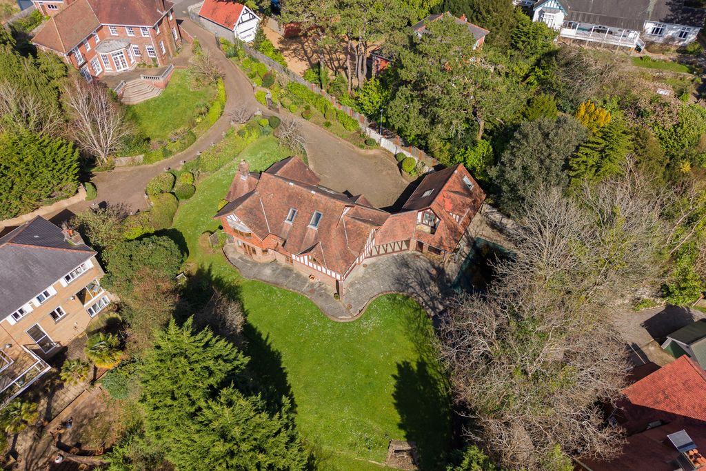 Property photo 1 of 44