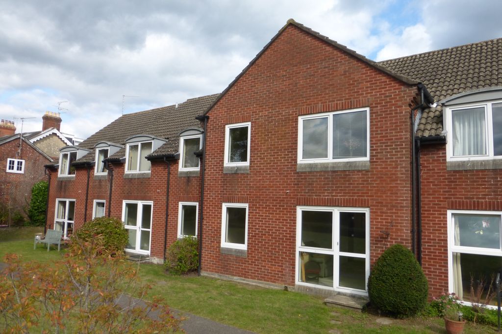 Property photo 1 of 11 P1100416