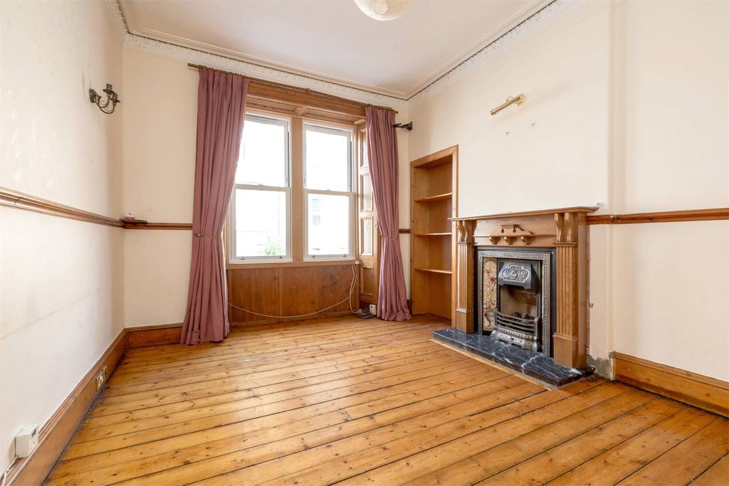 Property photo 2 of 20 Picture No. 16