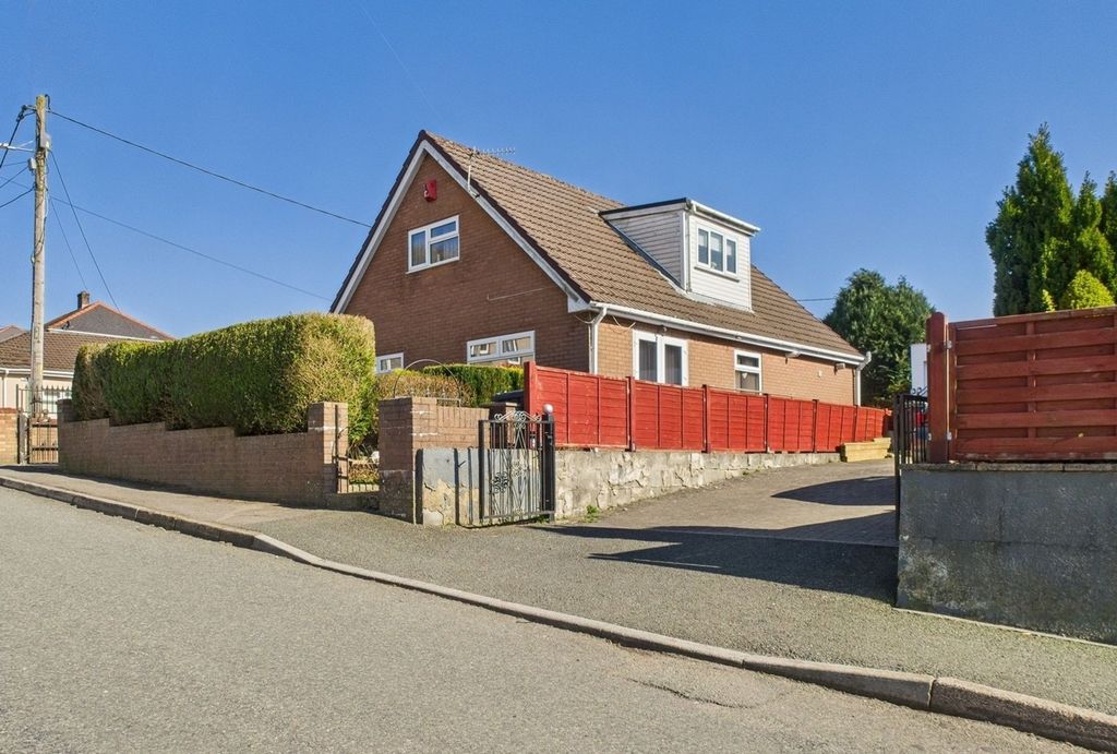 Property photo 1 of 36