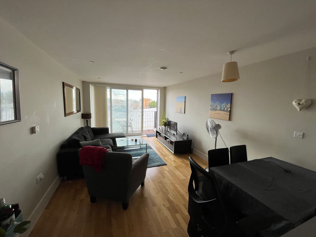 Property photo 2 of 10