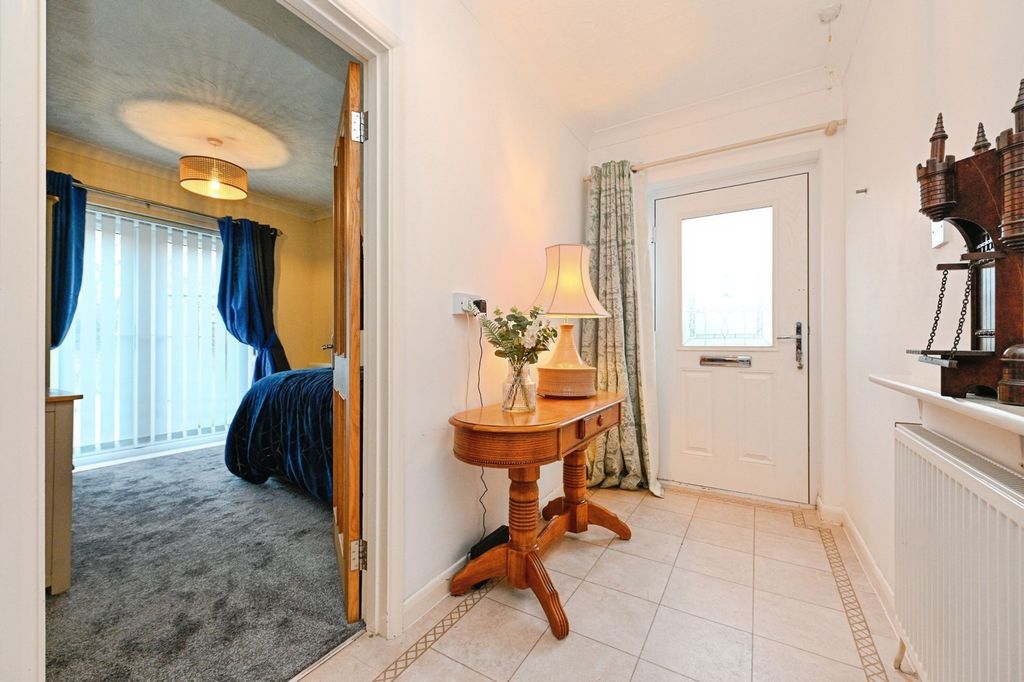 Property photo 2 of 17 Pbox-Img.Jpg