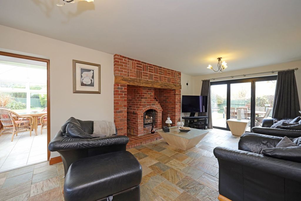 Property photo 2 of 45