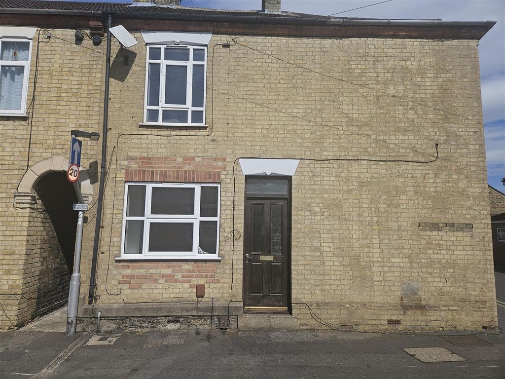 Property photo 1 of 8 1000029997.Jpg