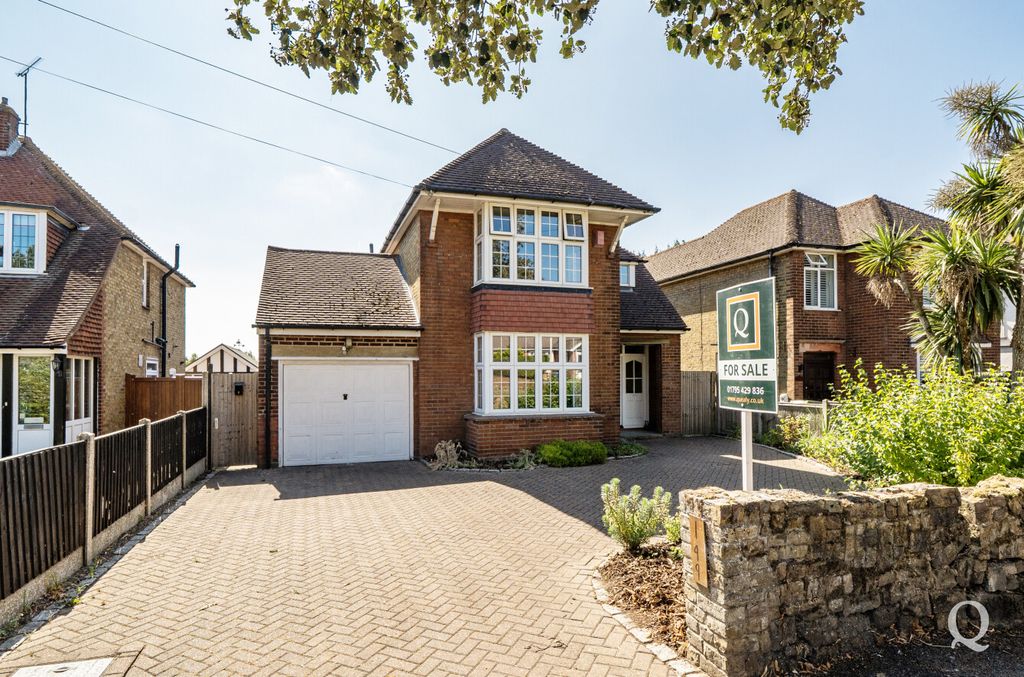 Property photo 1 of 26 15d82F9A-95d8-4E5...