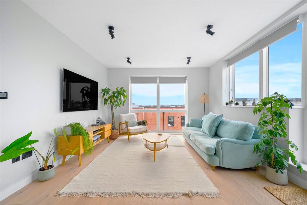 Property photo 2 of 23 Picture No. 09