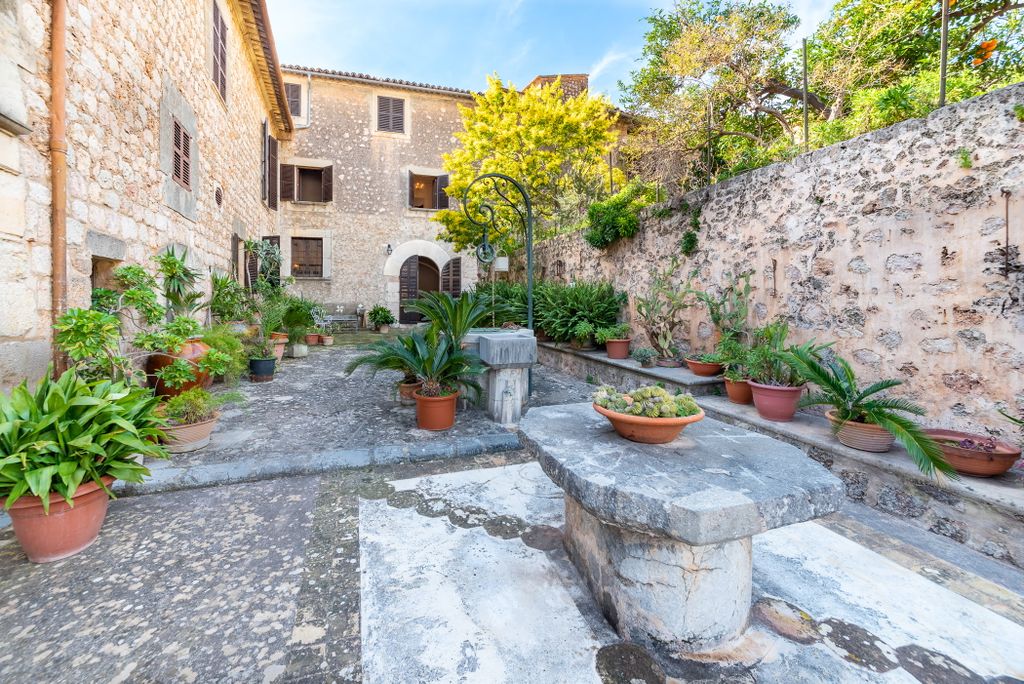 Property photo 1 of 17 70707 Web-42-Min.Jpg