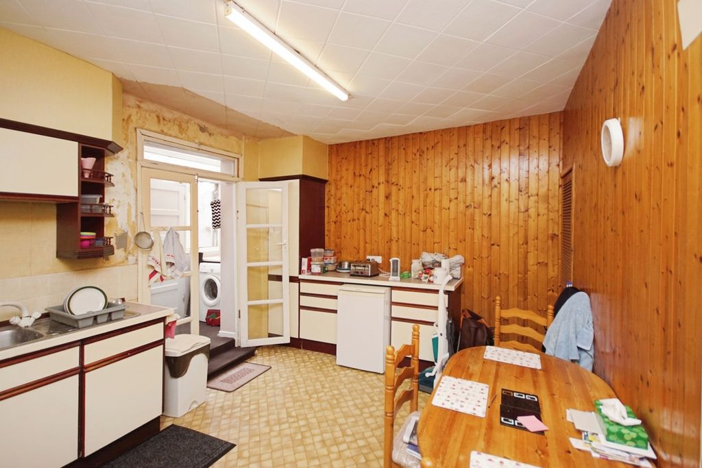 Property photo 2 of 17 Photo