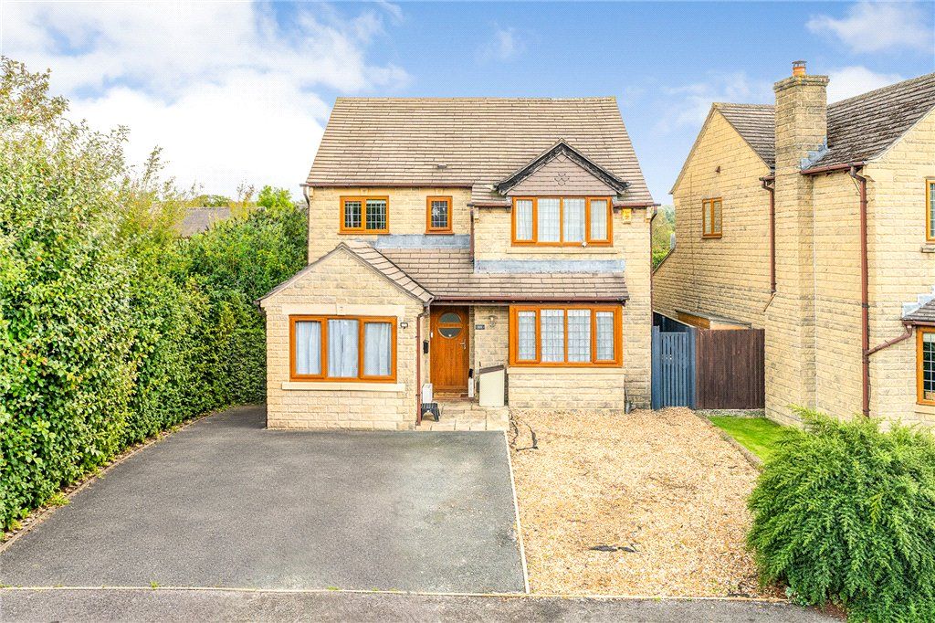 Property photo 1 of 19 Greystone Close