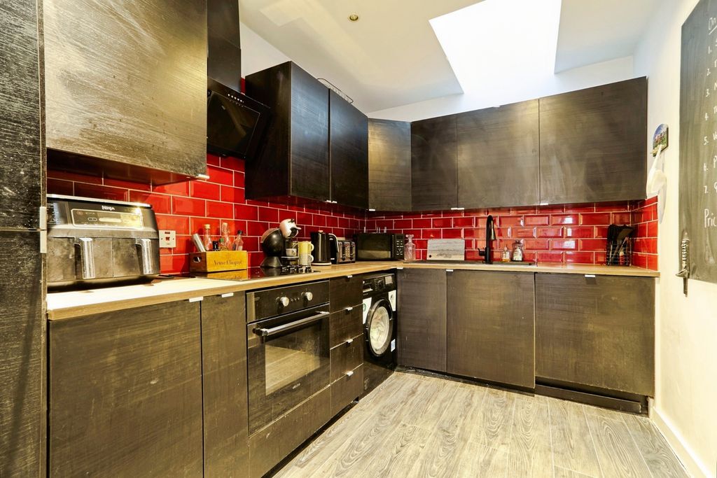 Property photo 3 of 13 Pbox-Img.Jpg