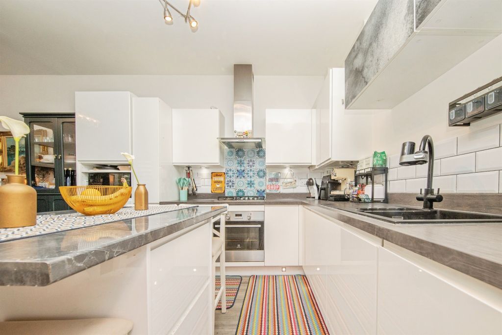 Property photo 2 of 16