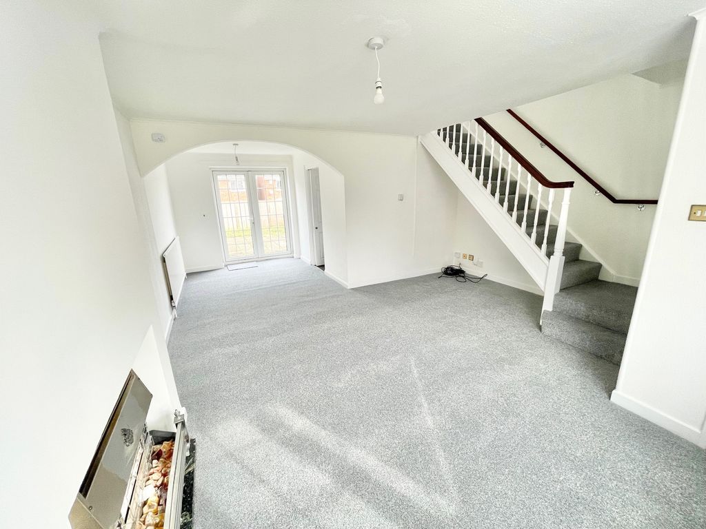 Property photo 3 of 8