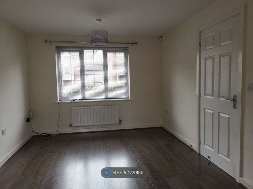 Property photo 3 of 13 Double Aspect Living Room