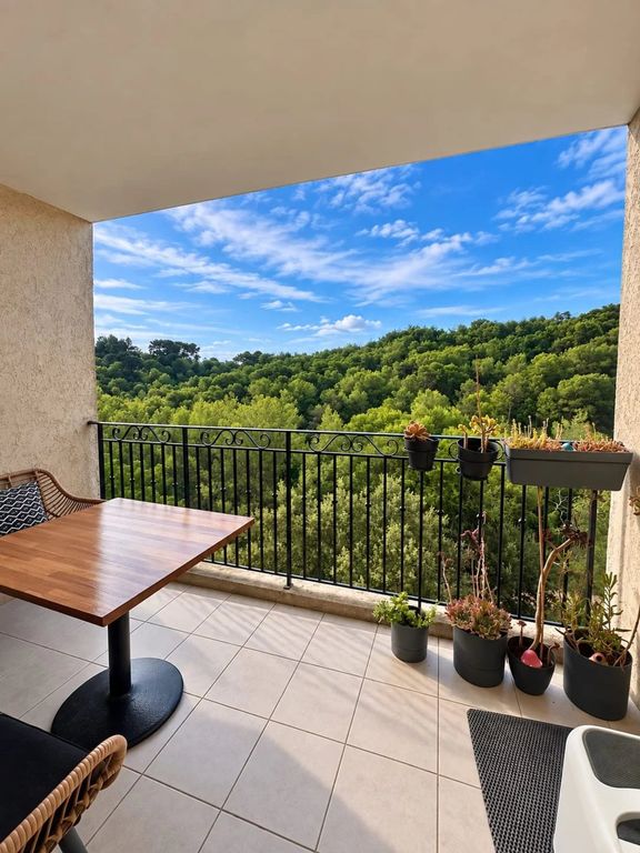 Property photo 1 of 7 Mougins Le Haut - 3 Rooms - South-Facing Terrace - Surrounded By Greenery